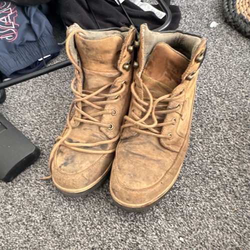 Jcb safety boots size 9 - uk,